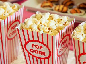 料理研究家コラム ポップコーンのカロリー 糖質とは 映画館 Tohoシネマやイオン シネマ や味 キャラメルなど 別比較 パーソナルジム検索サイト ジムカツ